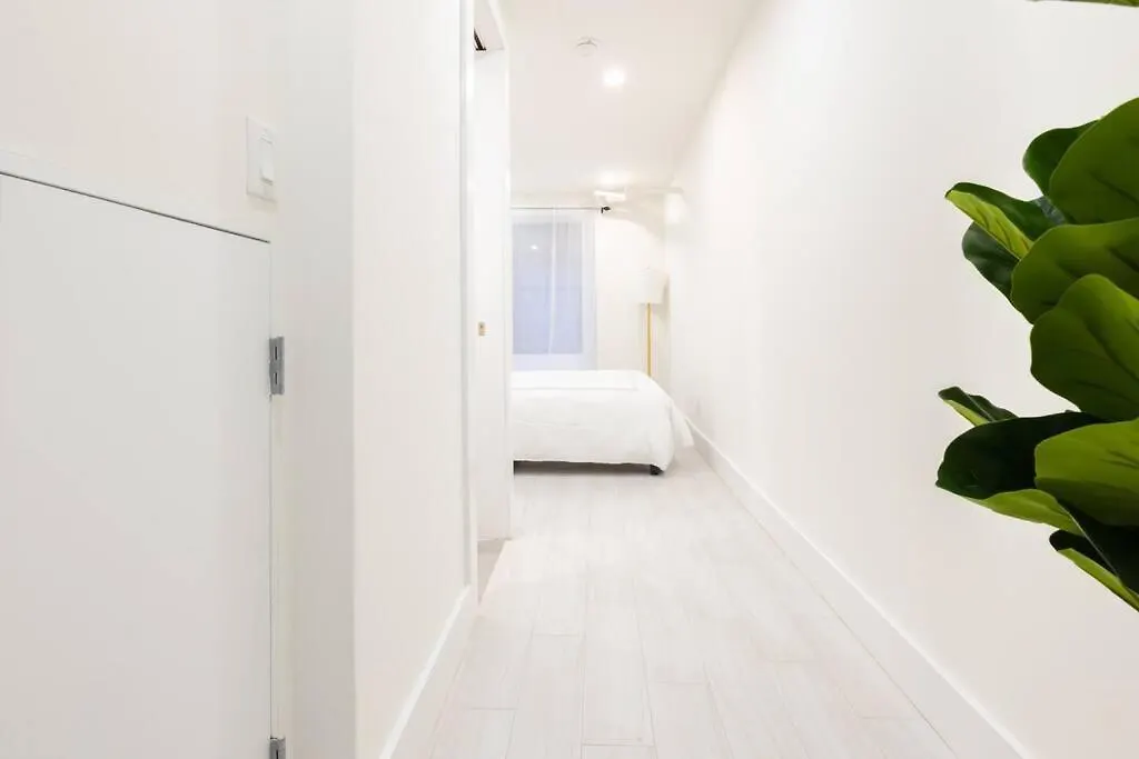 170-G 3Br Duplex With Outdoor Space East Village New York Daire