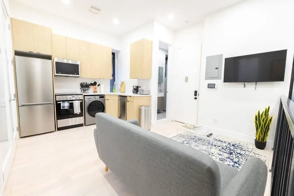 170-G 3Br Duplex With Outdoor Space East Village New York Daire