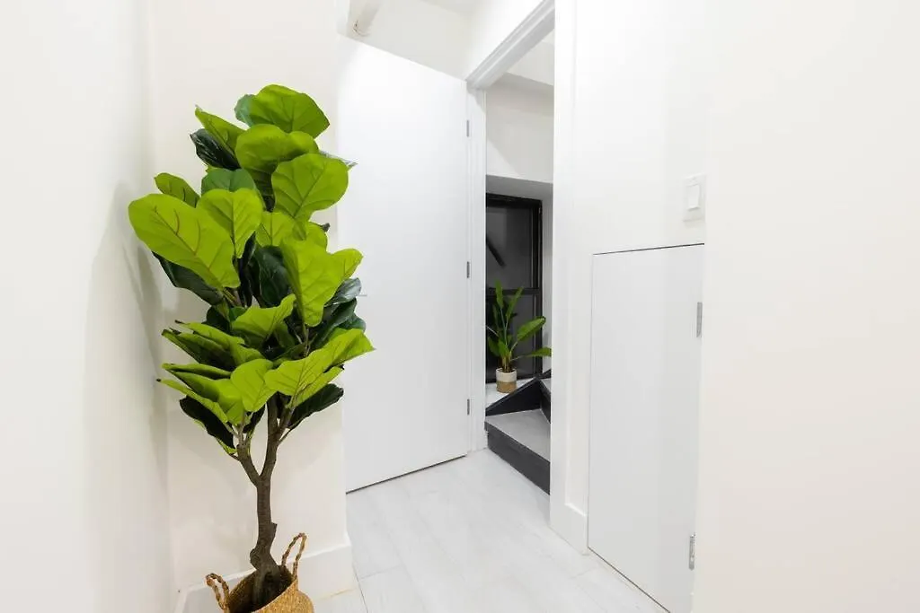 170-G 3Br Duplex With Outdoor Space East Village New York 0*,